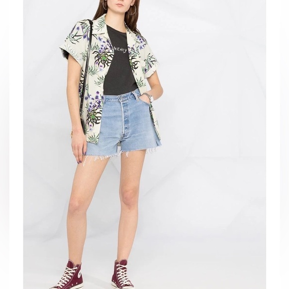 RE/DONE Incredible High-Rise Raw-Cut Denim Shorts, Light Wash, Size 27 - Picture 1 of 16